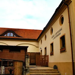 pension-u-hastrmana.praguehotelsweb.com/